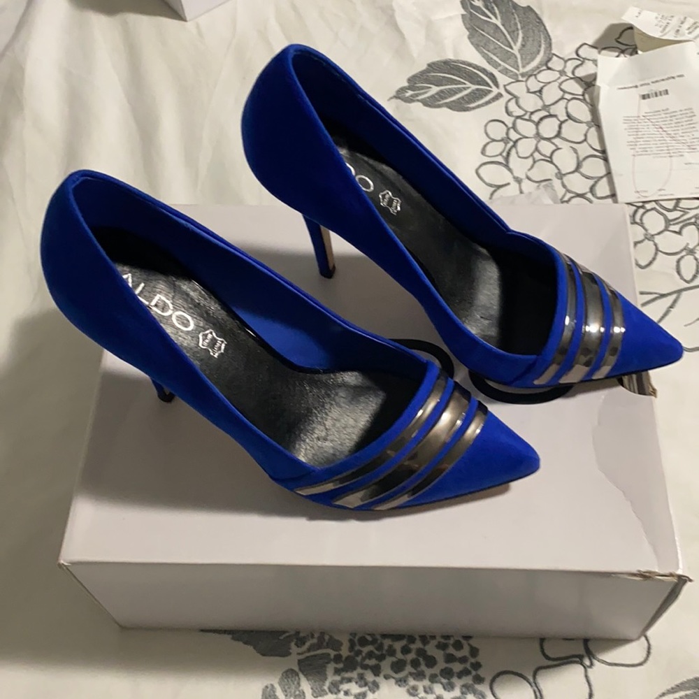 Blue suede Aldo pumps 7